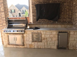 Outdoor Kitchen Stone and Brick